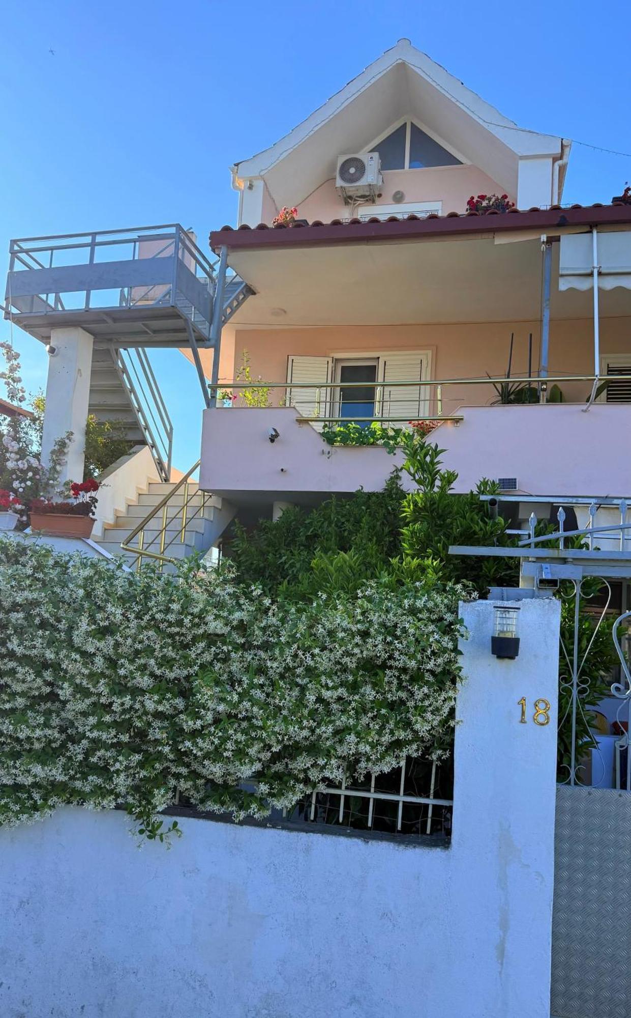 Ferienwohnung Priam Garden Durrës Exterior foto